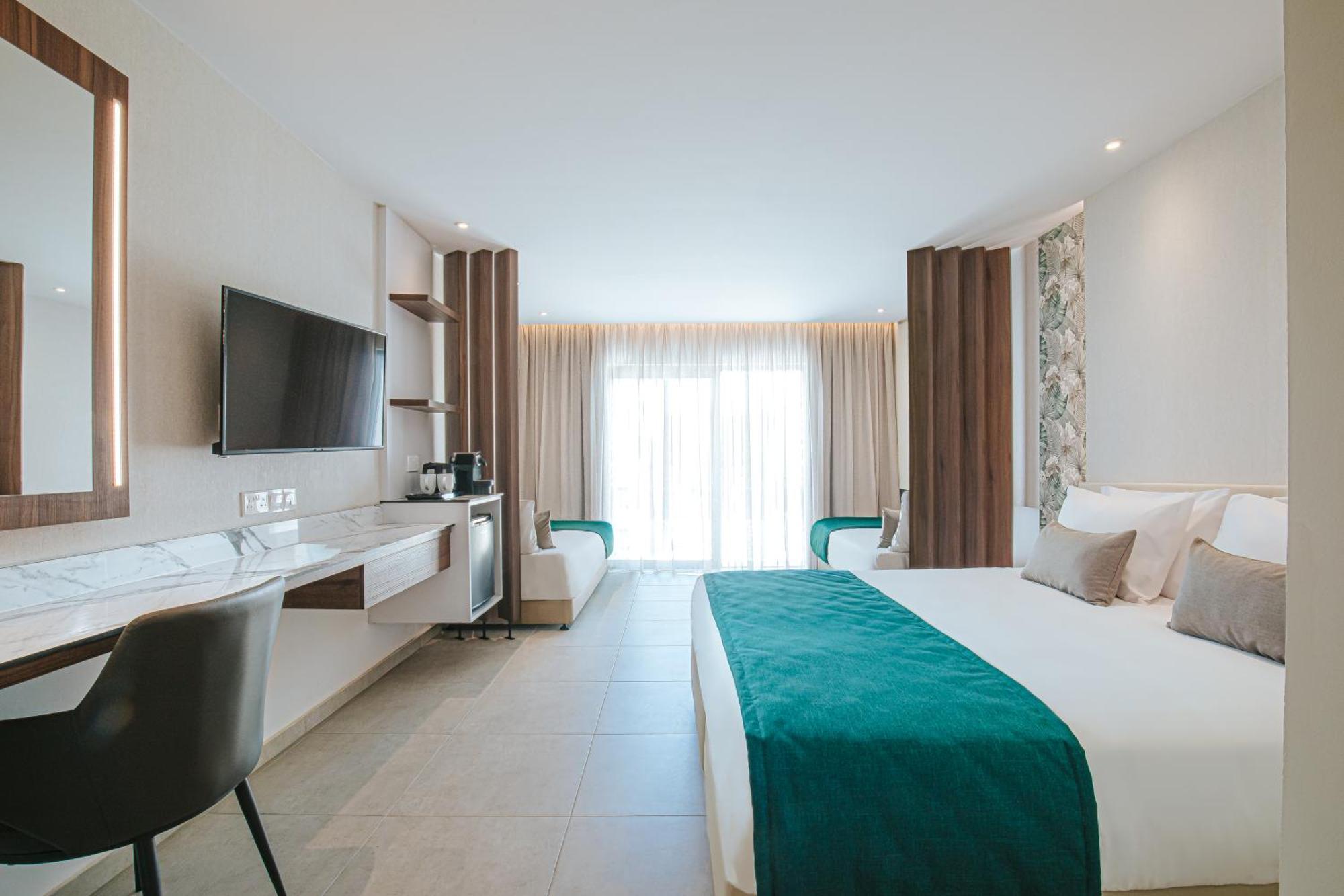 Hotel Atlantica Sungarden Park à Ayía Nápa Extérieur photo