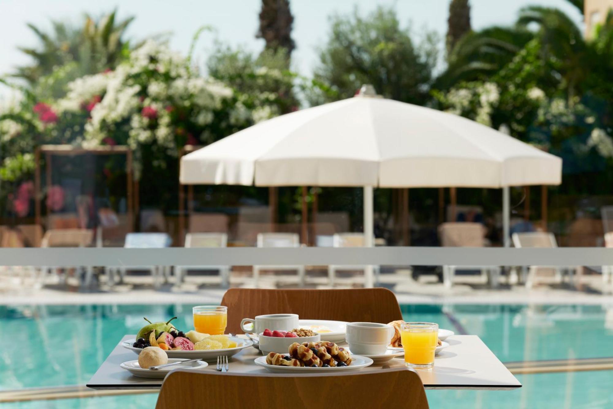 Hotel Atlantica Sungarden Park à Ayía Nápa Extérieur photo