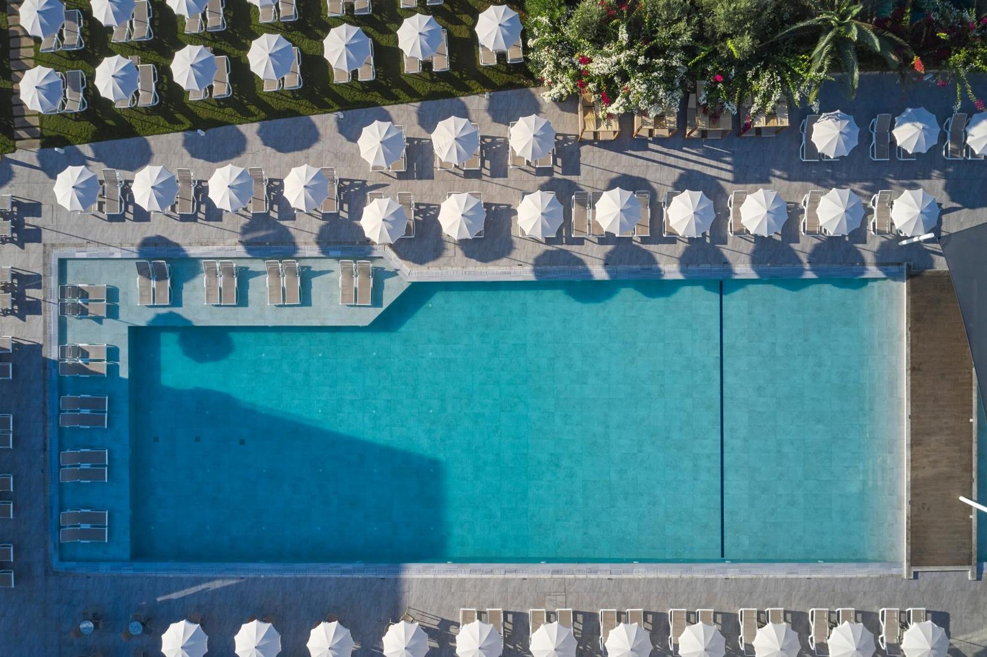 Hotel Atlantica Sungarden Park à Ayía Nápa Extérieur photo